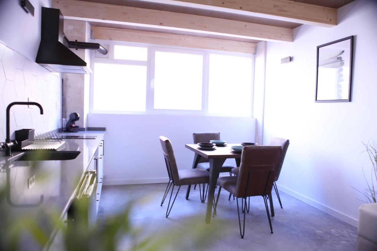 Apartamentos Bocairenthomes, En Pleno Centro De Bocairent, Con Pequena Piscina Y Parking Privado Exterior photo