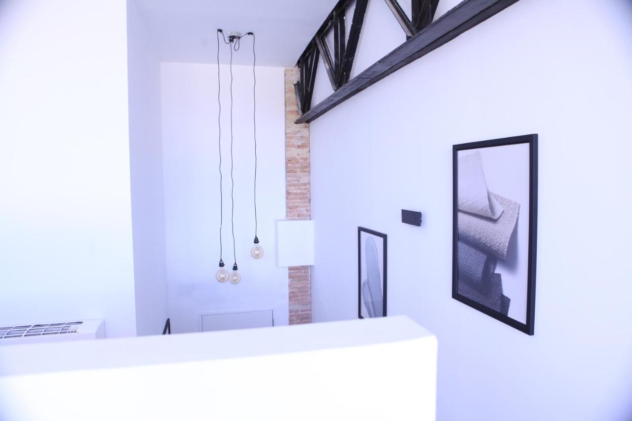 Apartamentos Bocairenthomes, En Pleno Centro De Bocairent, Con Pequena Piscina Y Parking Privado Exterior photo